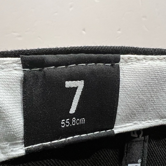 New Era, 59Fifty Fitted Hat, Los Angeles Lakers, 17x Champions, Black - Picture 10 of 10